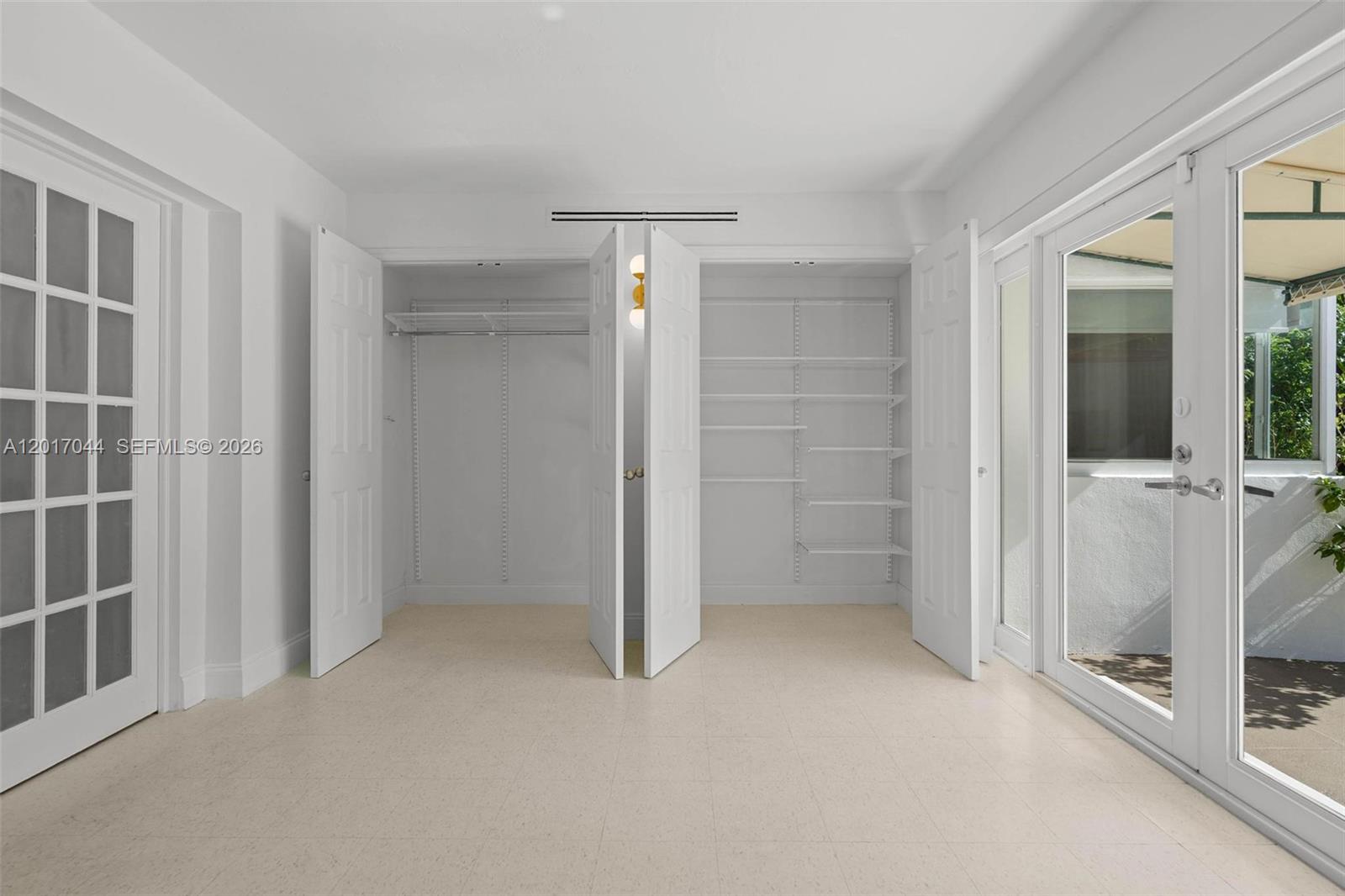 CORAL GABLE COUNTRY CLUB - Residential Lease