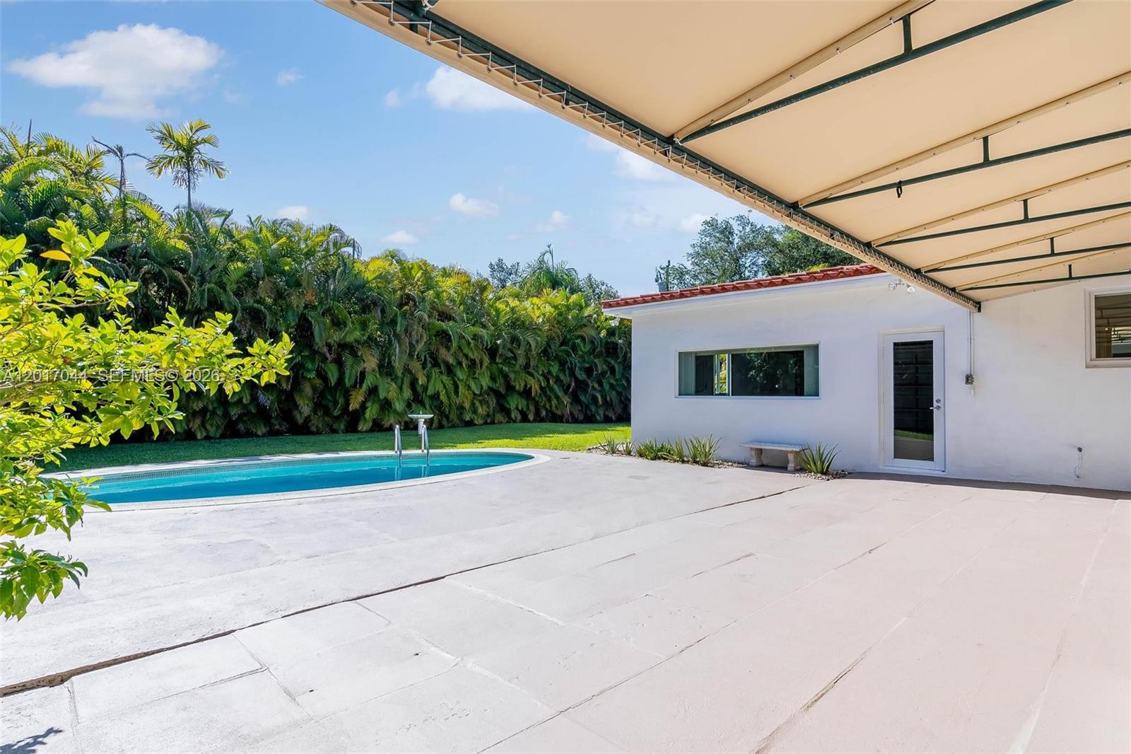 CORAL GABLE COUNTRY CLUB - Residential Lease