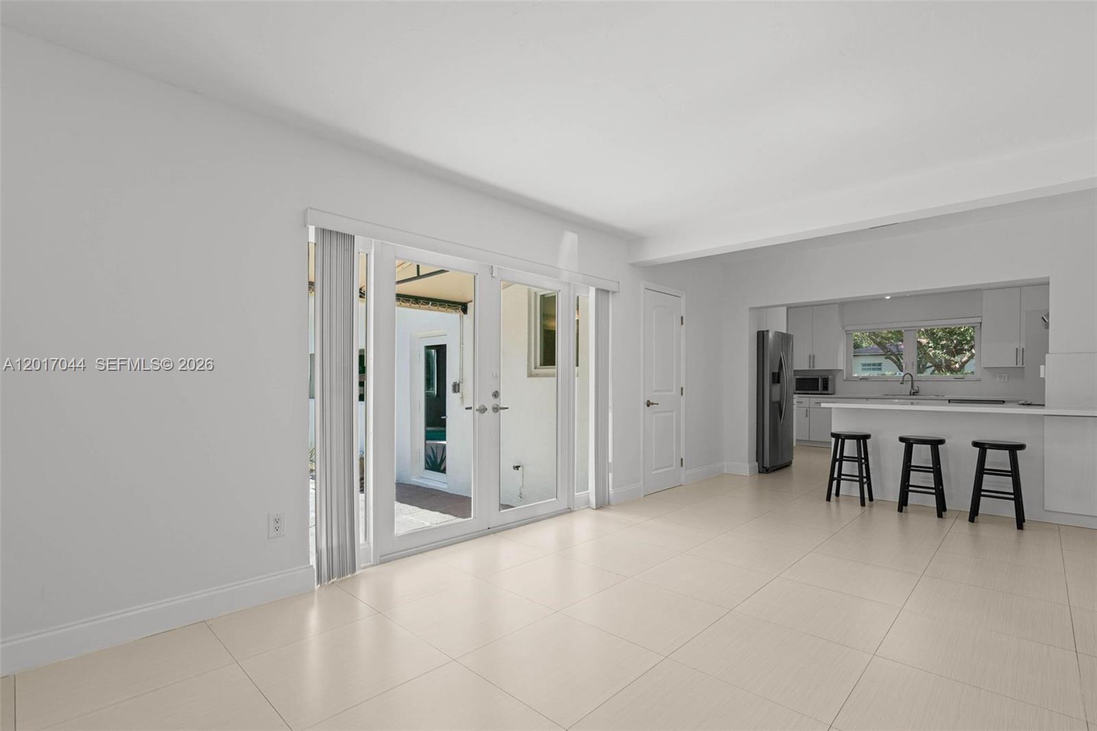 CORAL GABLE COUNTRY CLUB - Residential Lease
