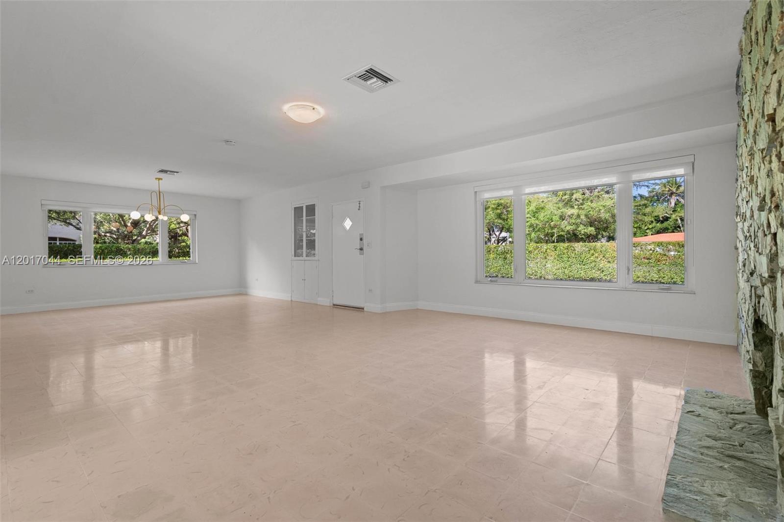 CORAL GABLE COUNTRY CLUB - Residential Lease
