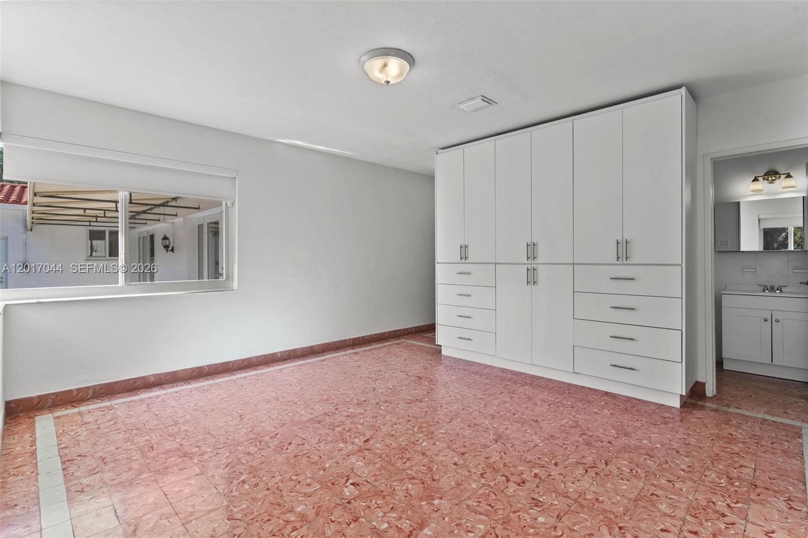 CORAL GABLE COUNTRY CLUB - Residential Lease
