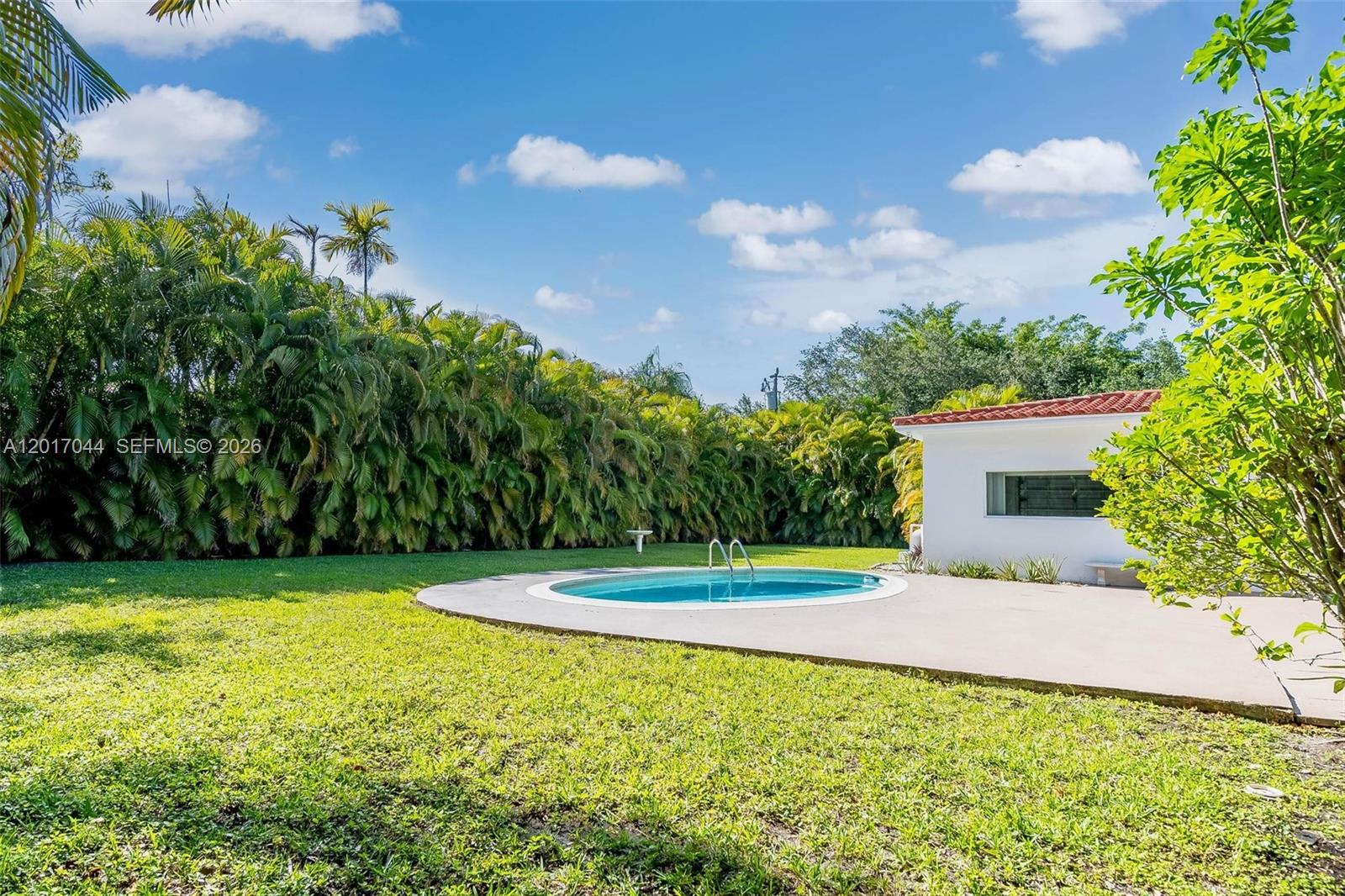 CORAL GABLE COUNTRY CLUB - Residential Lease