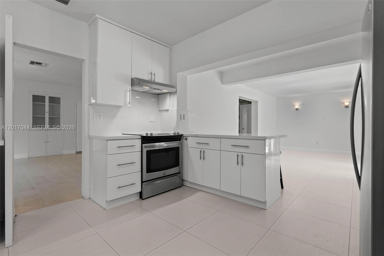 CORAL GABLE COUNTRY CLUB - Residential Lease