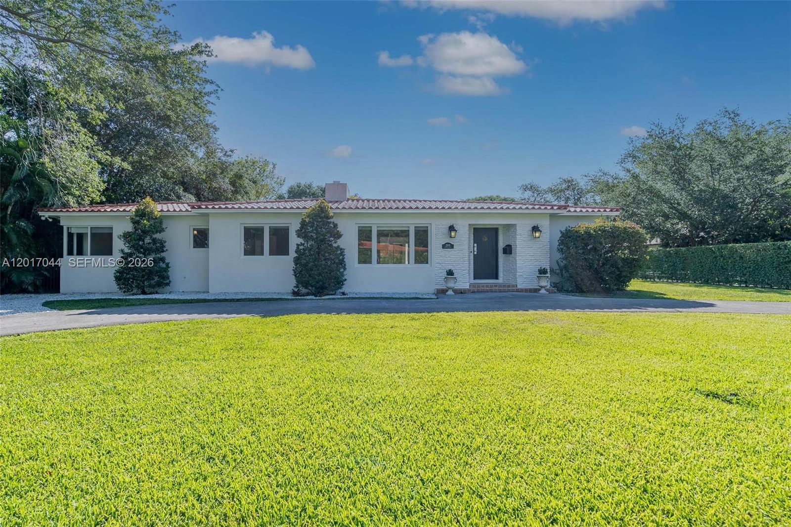 CORAL GABLE COUNTRY CLUB - Residential Lease
