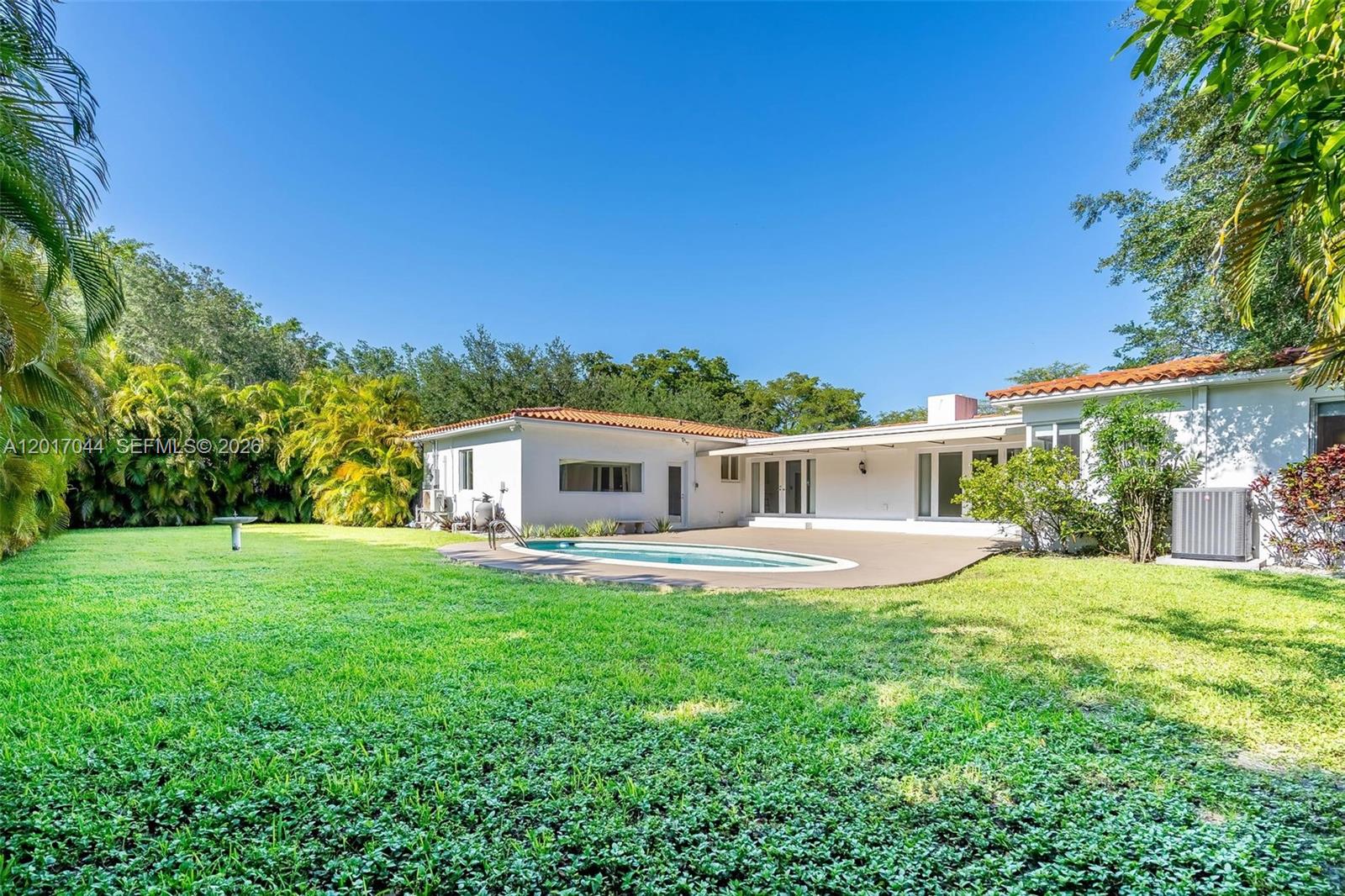 CORAL GABLE COUNTRY CLUB - Residential Lease