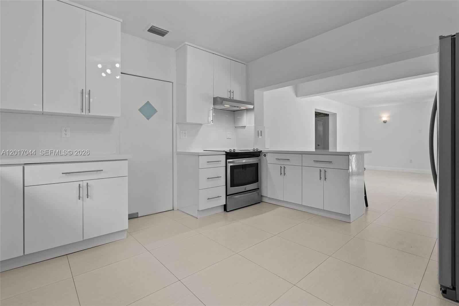 CORAL GABLE COUNTRY CLUB - Residential Lease
