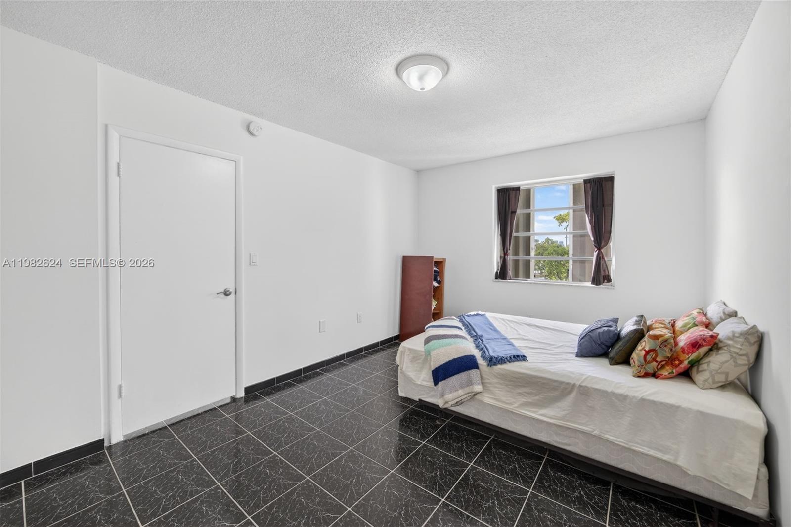 ALCALA PLAZA CONDO - Residential