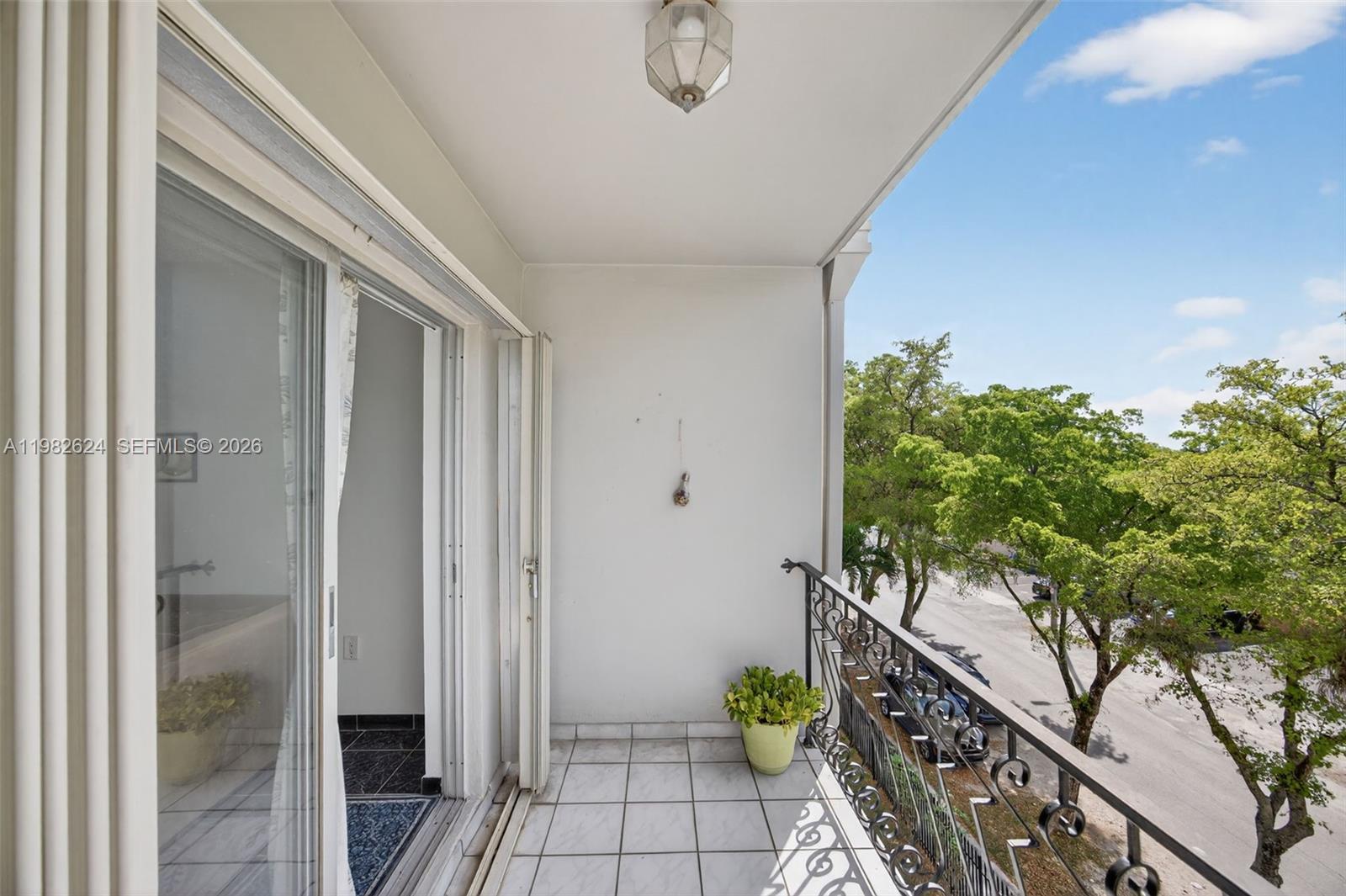 ALCALA PLAZA CONDO - Residential