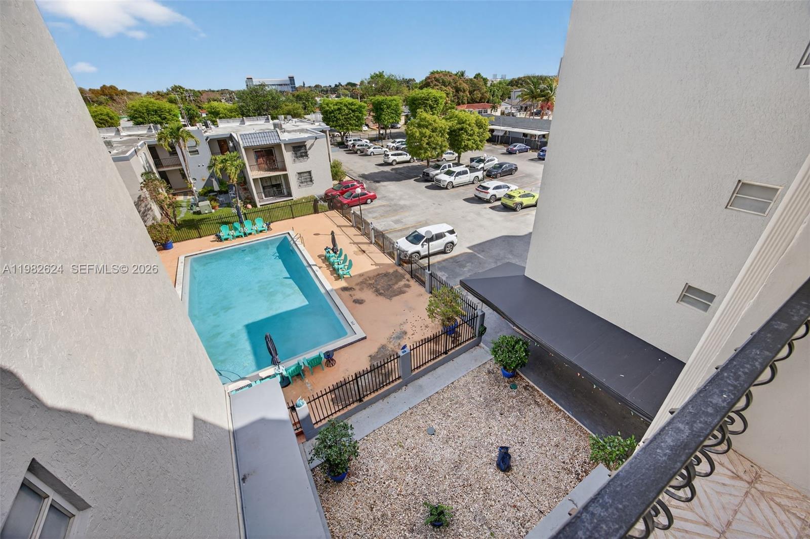 ALCALA PLAZA CONDO - Residential