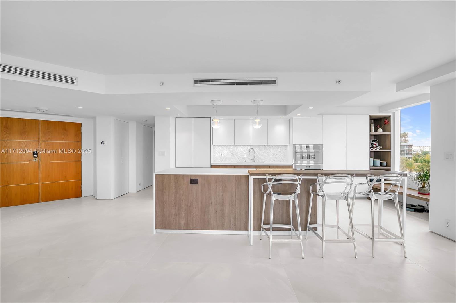 SOUTH POINTE TOWERS CONDO - Residential