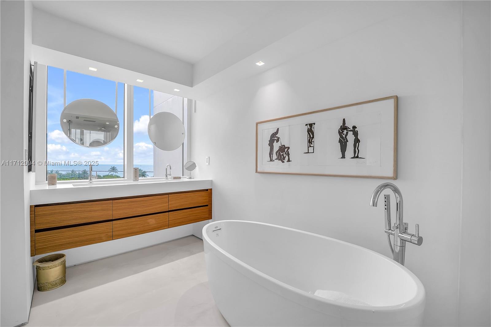 SOUTH POINTE TOWERS CONDO - Residential