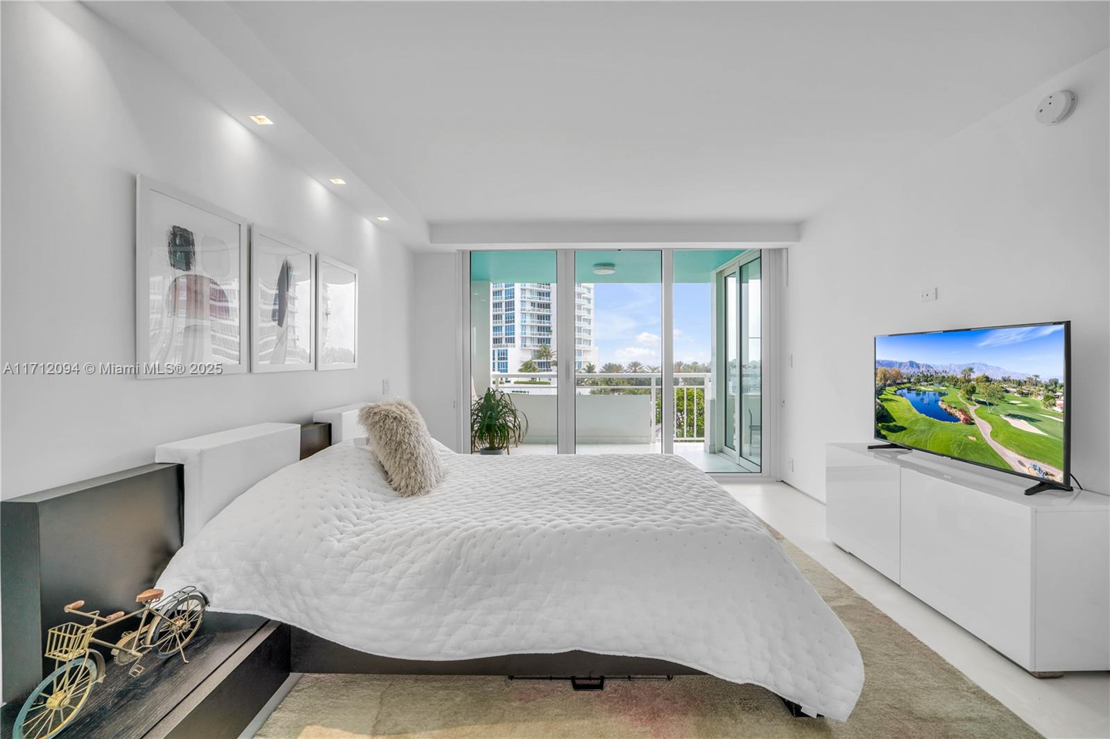 SOUTH POINTE TOWERS CONDO - Residential