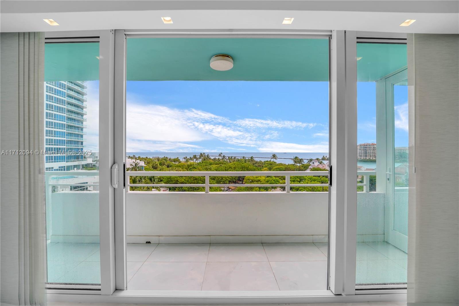 SOUTH POINTE TOWERS CONDO - Residential