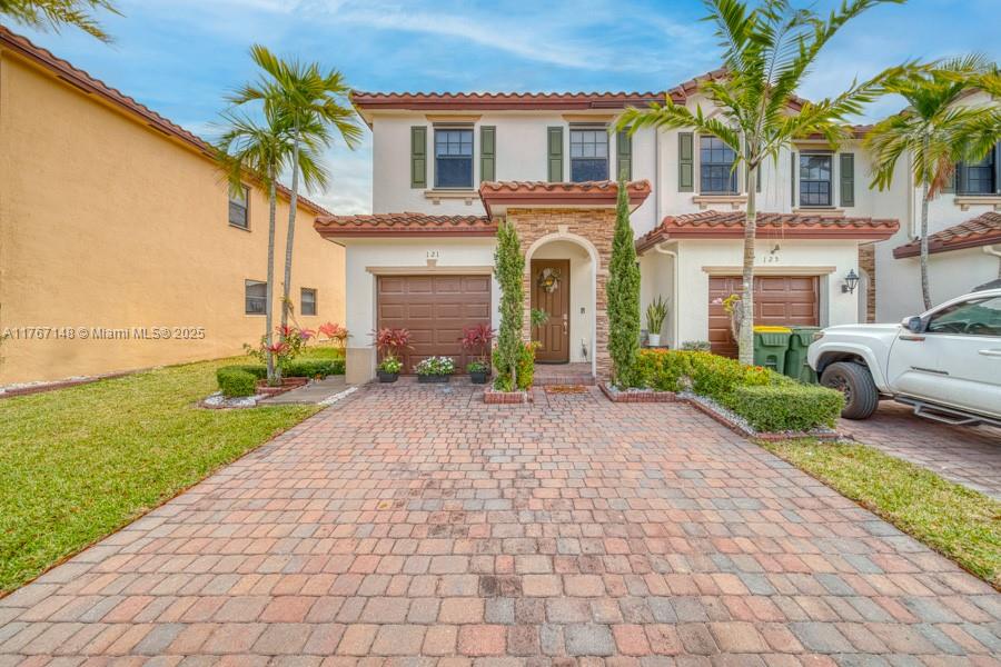 Property for Sale at 121 Se 34th Ter 121, Homestead, Miami-Dade County, Florida - Bedrooms: 3 
Bathrooms: 3  - $435,999