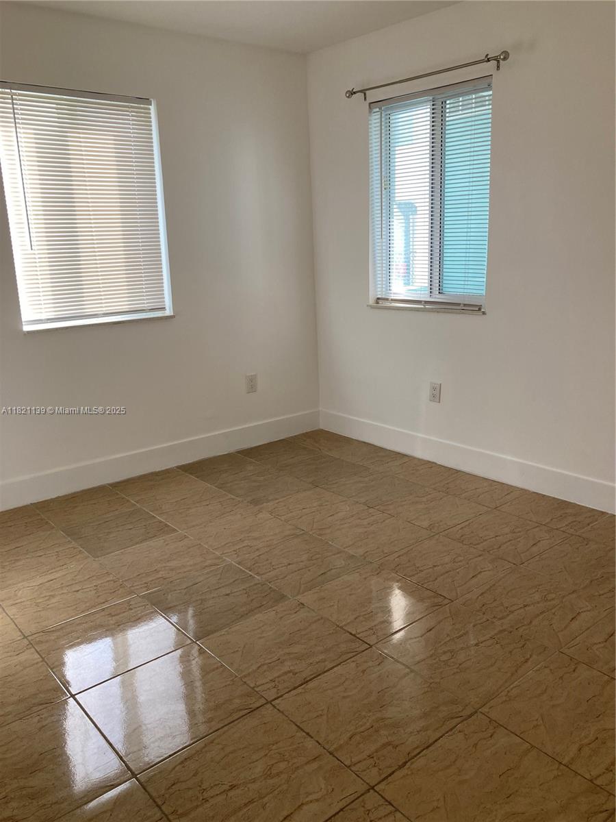 1815 NW 1st CT 4