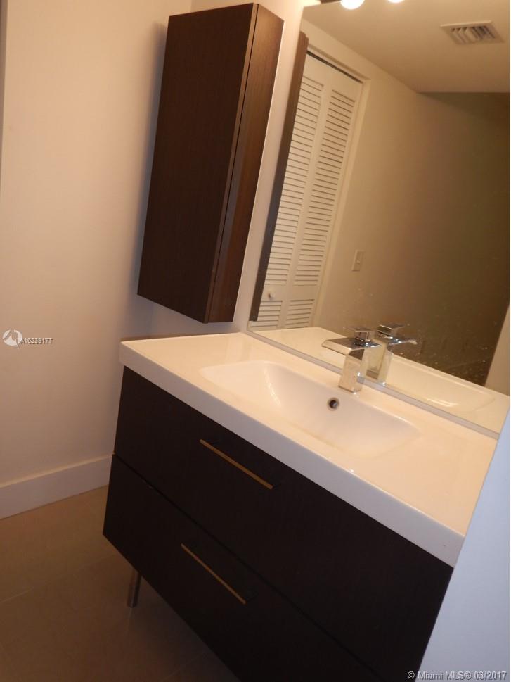 KENLAND BEND SOUTH CONDO - Residential Lease