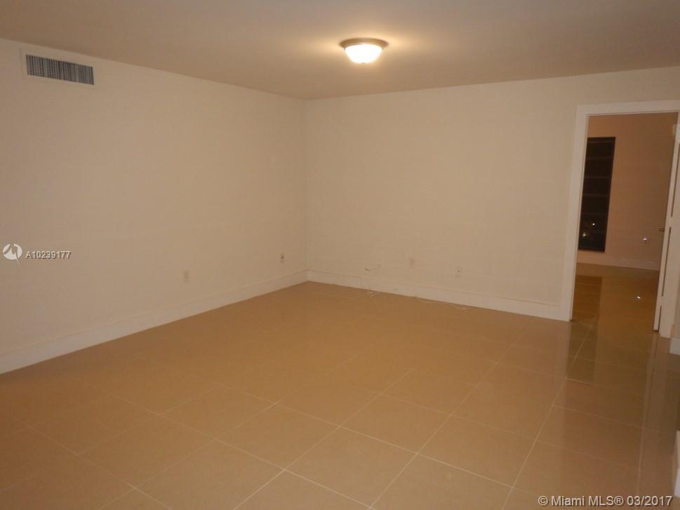 KENLAND BEND SOUTH CONDO - Residential Lease