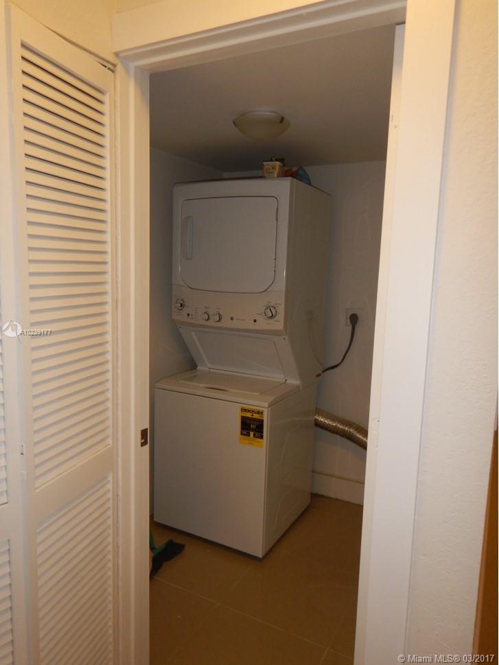 KENLAND BEND SOUTH CONDO - Residential Lease