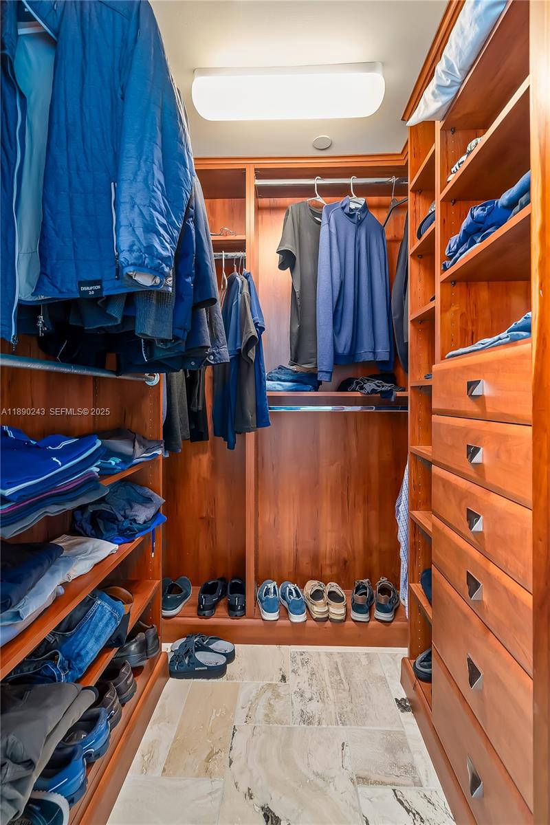 PALMS TOWER TWO CONDO - Residential Lease