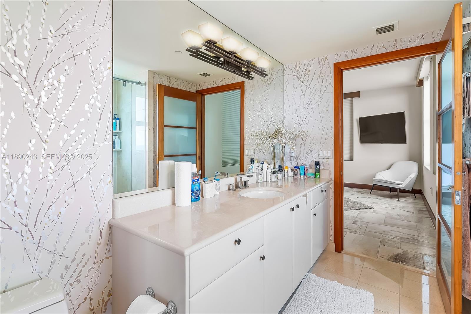 PALMS TOWER TWO CONDO - Residential Lease