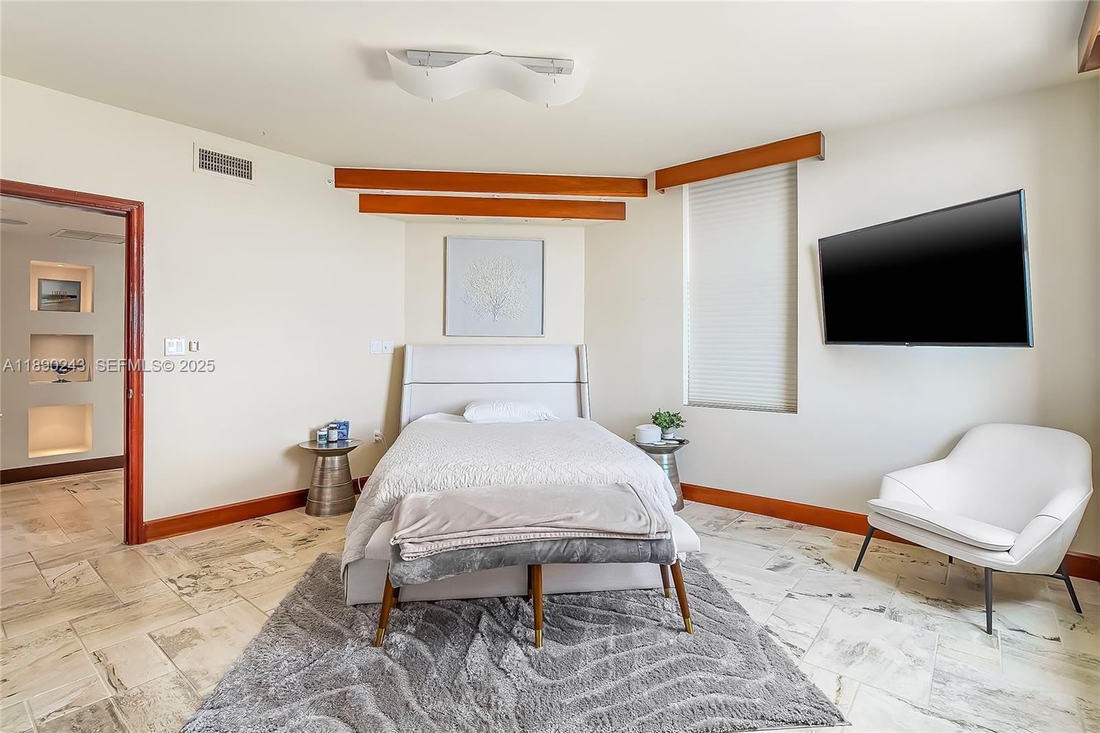 PALMS TOWER TWO CONDO - Residential Lease