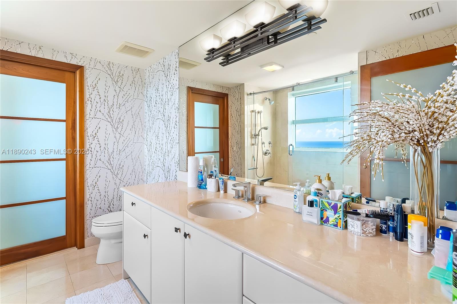 PALMS TOWER TWO CONDO - Residential Lease