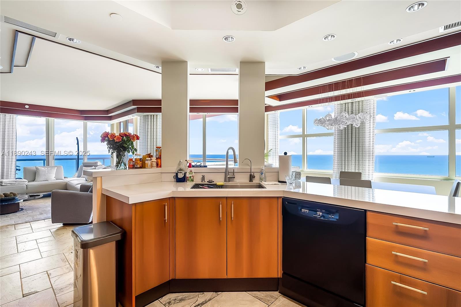 PALMS TOWER TWO CONDO - Residential Lease