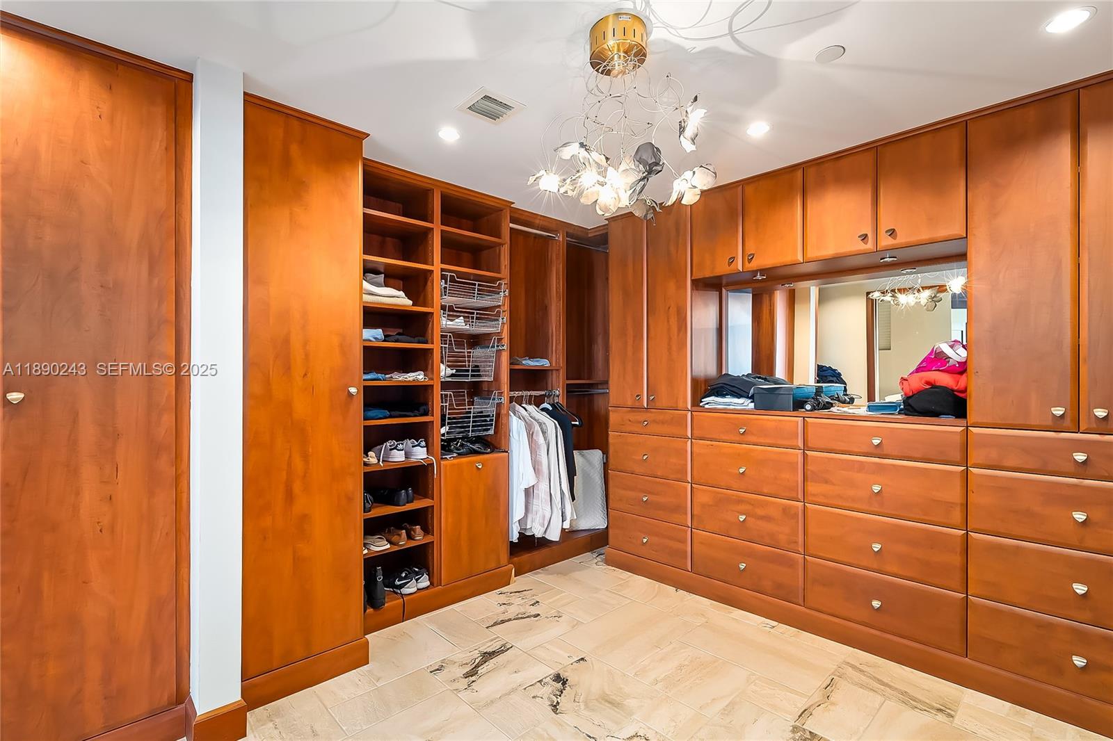 PALMS TOWER TWO CONDO - Residential Lease