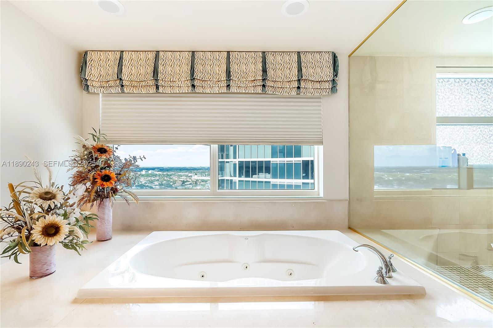 PALMS TOWER TWO CONDO - Residential Lease