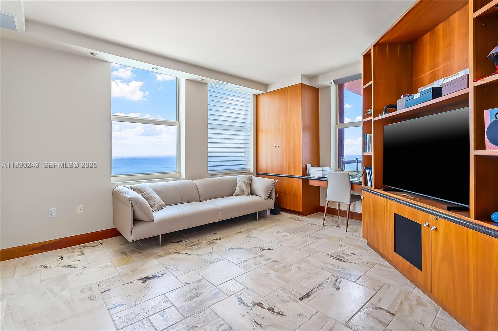 PALMS TOWER TWO CONDO - Residential Lease