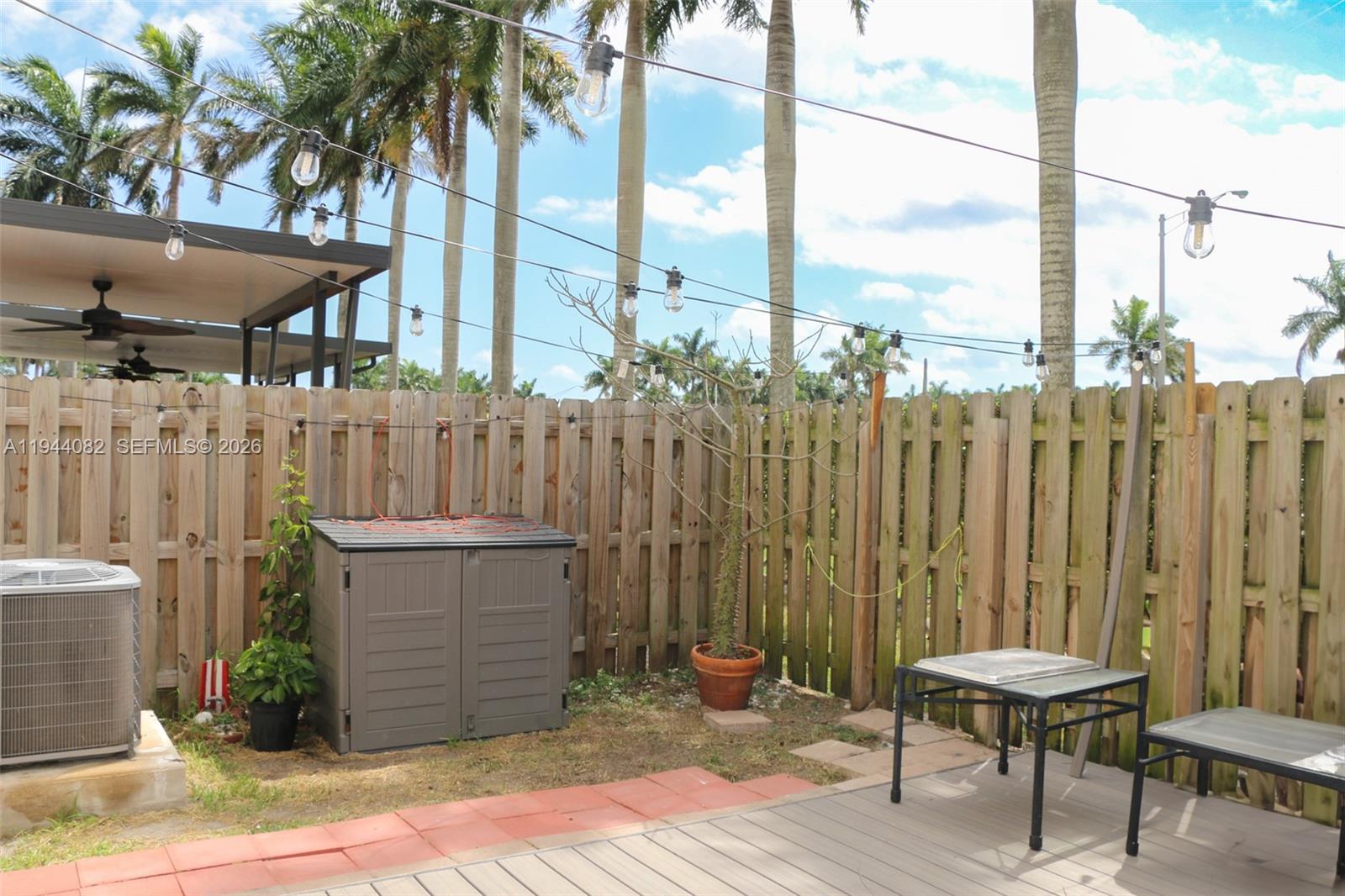 COCO PALM VILLAS - Residential