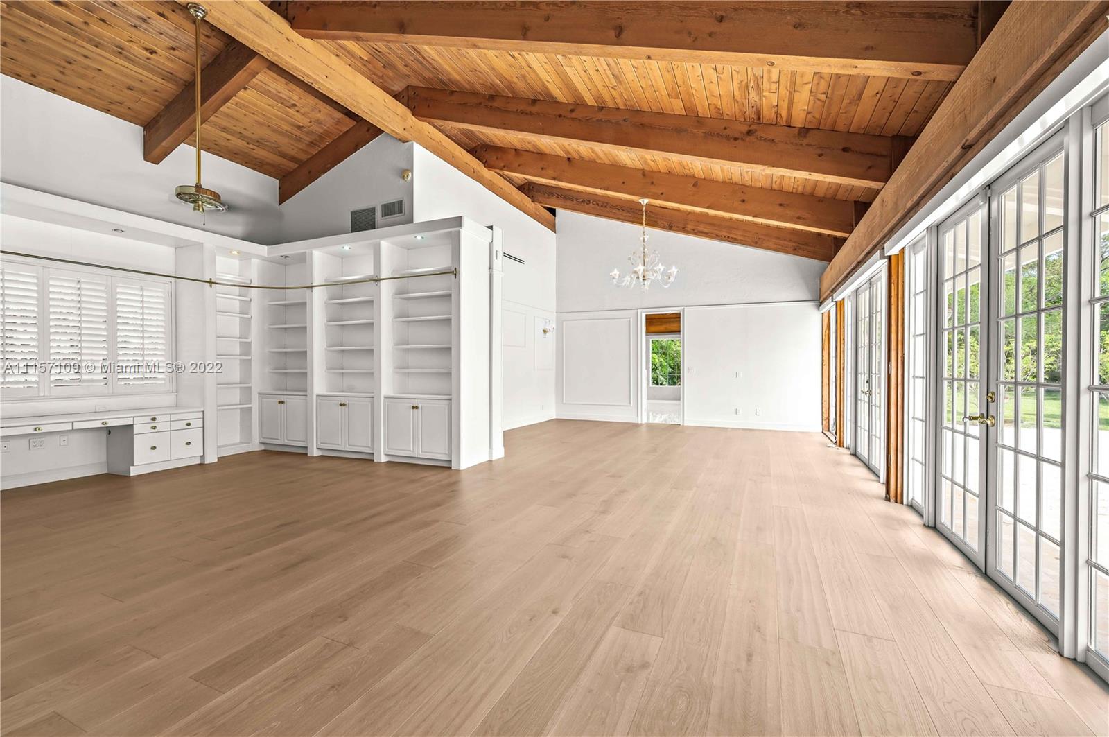 SANSTROM ESTATES - Residential
