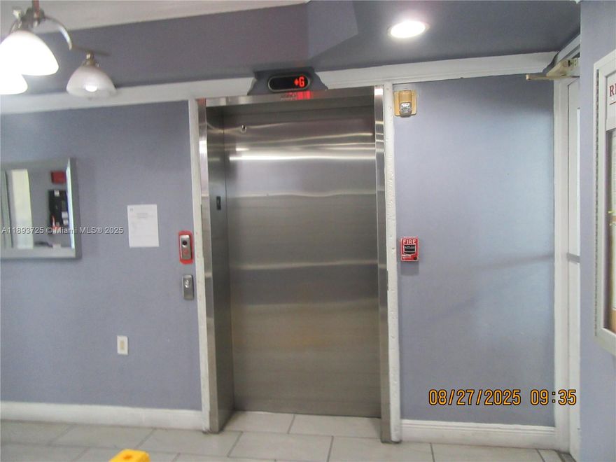 Urban Riverfront Living – 2 Bed / 2 Bath Condo in Miami.
Discover this spacious second-floor condo offering 2 bedrooms and 2 bathrooms in a well-maintained building steps from the Miami River. Nestled in a vibrant urban neighborhood with unbeatable access to major expressways, this unit offers a perfect blend of comfort, convenience, and location.
Generous layout with natural light and open living space. Private balcony with tranquil views, prime location near the Miami River.