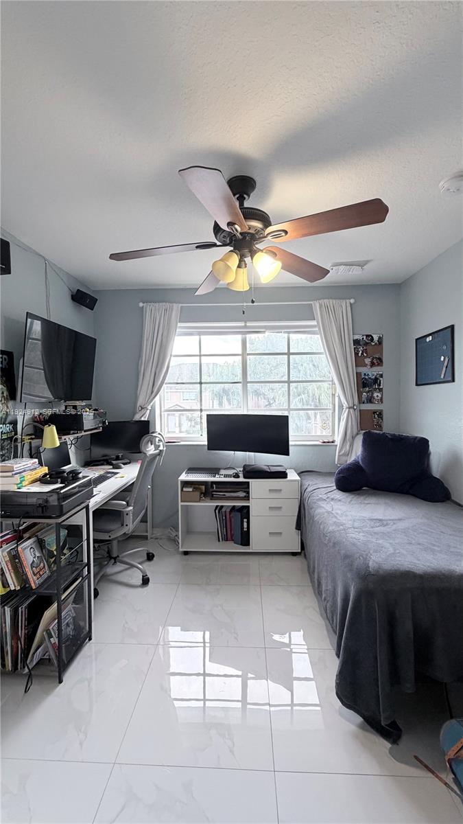 LAS BRISAS AT DORAL CONDO - Residential