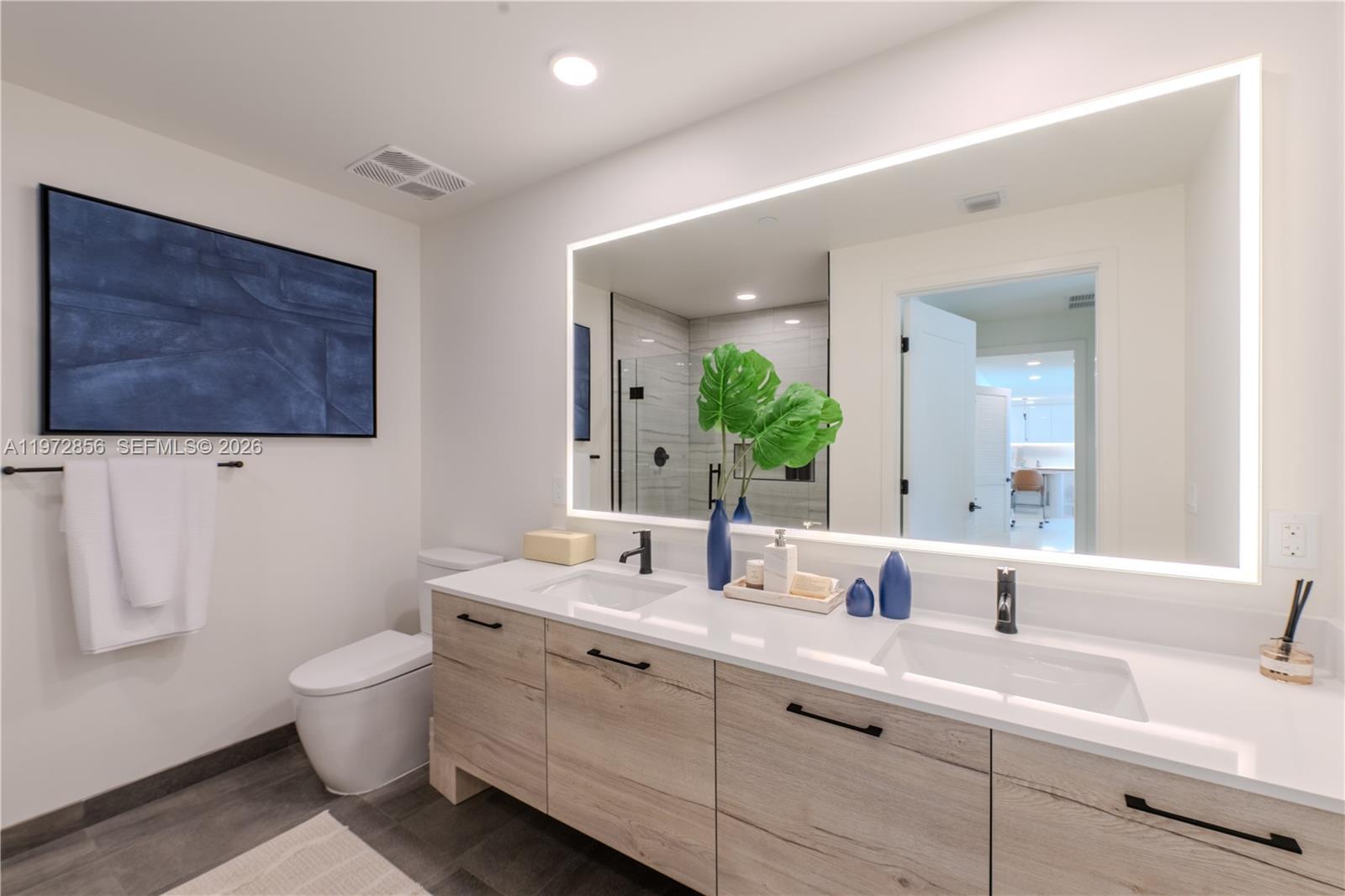 333 N New River Dr E 2403