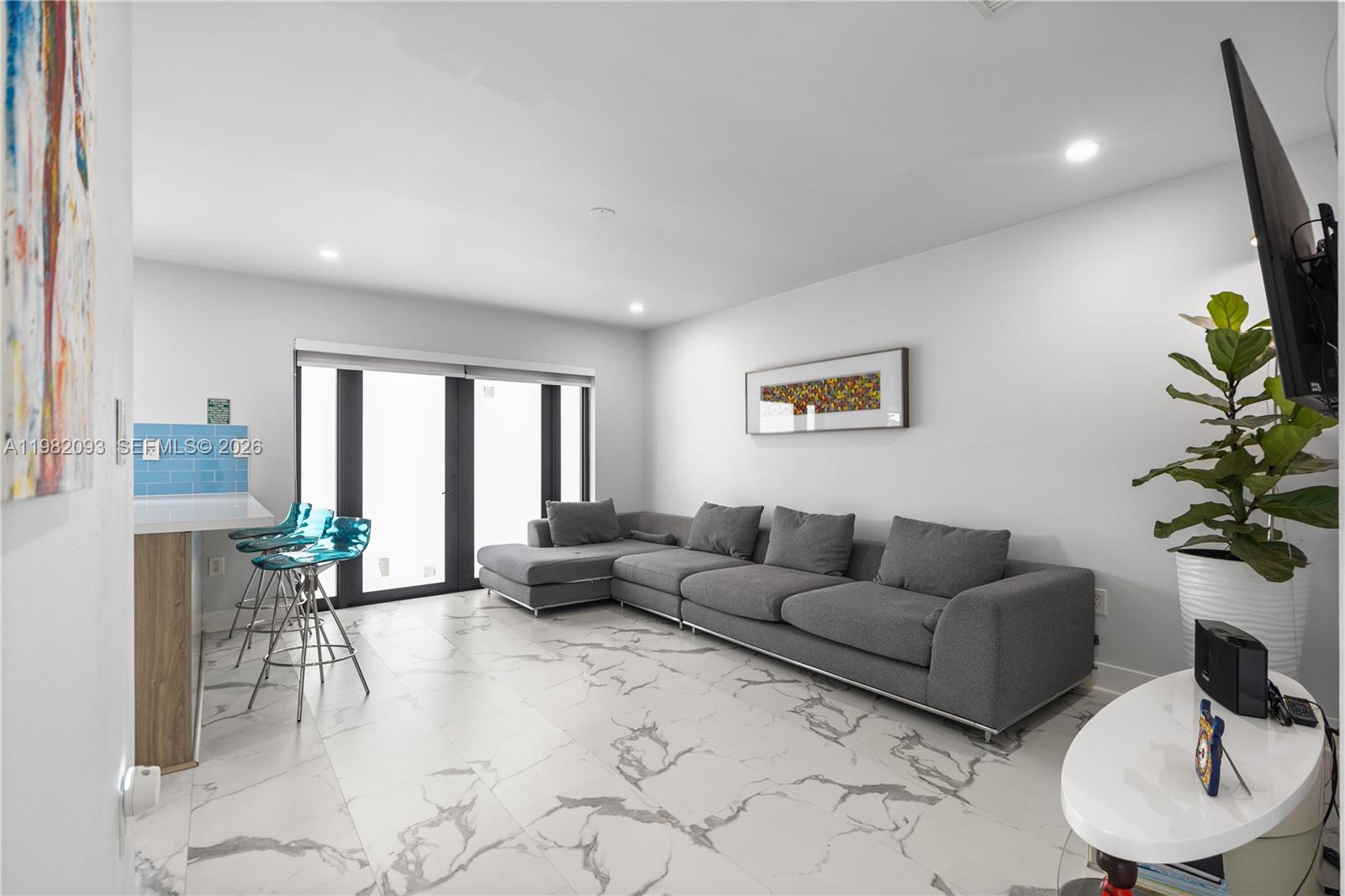 LEOMAR HOMES - Residential