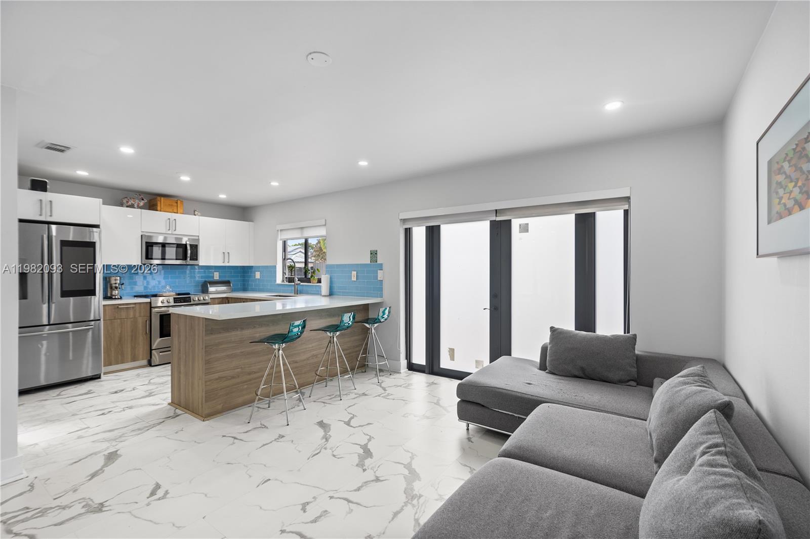 LEOMAR HOMES - Residential