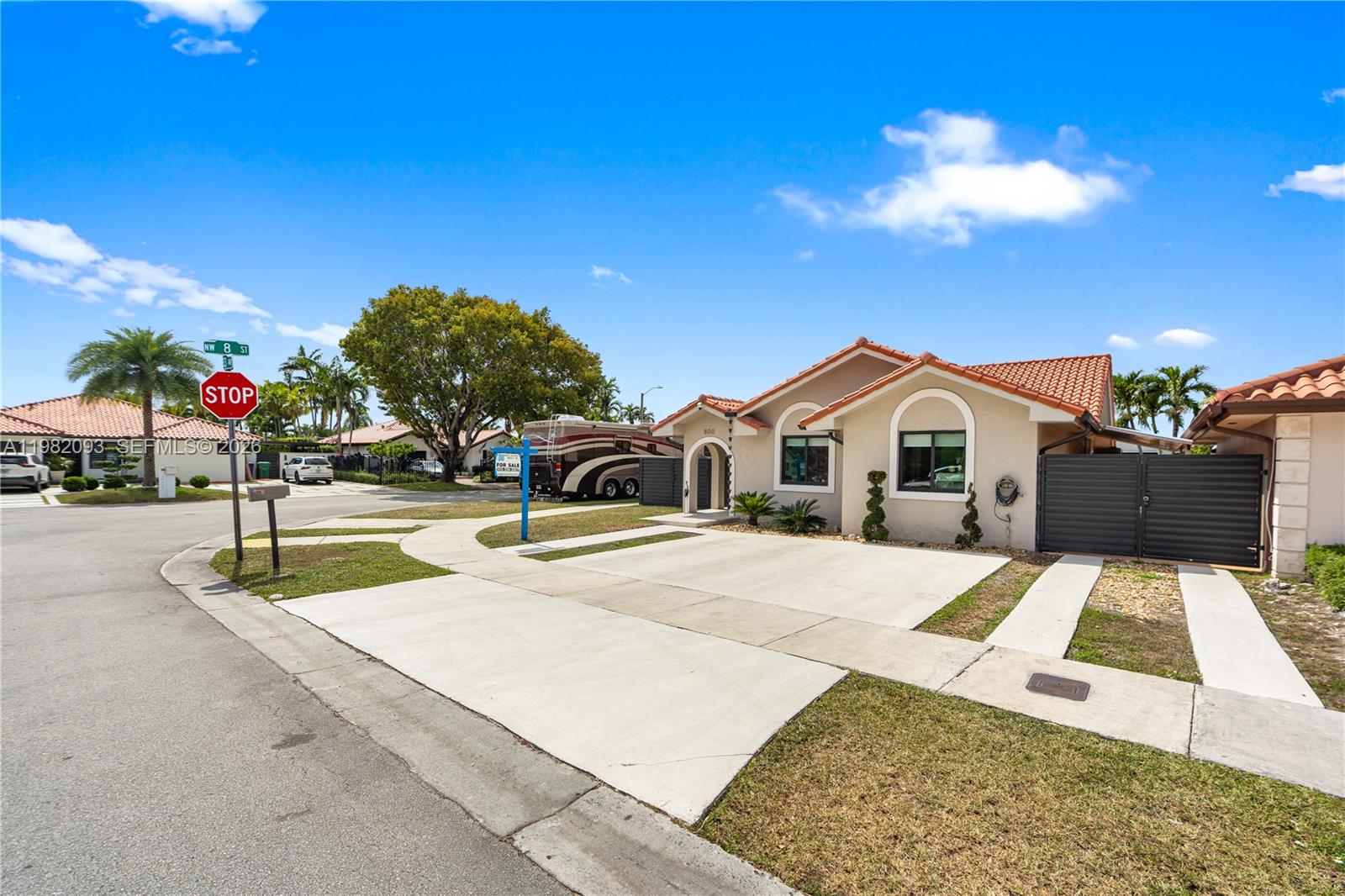 LEOMAR HOMES - Residential