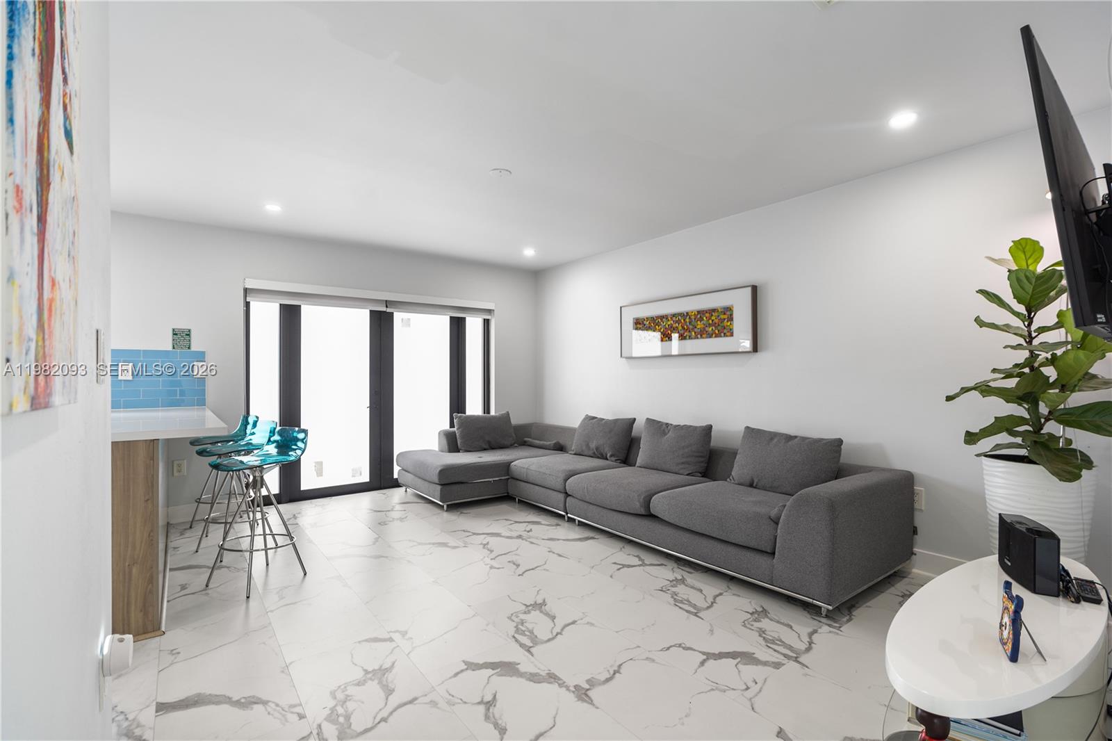 LEOMAR HOMES - Residential