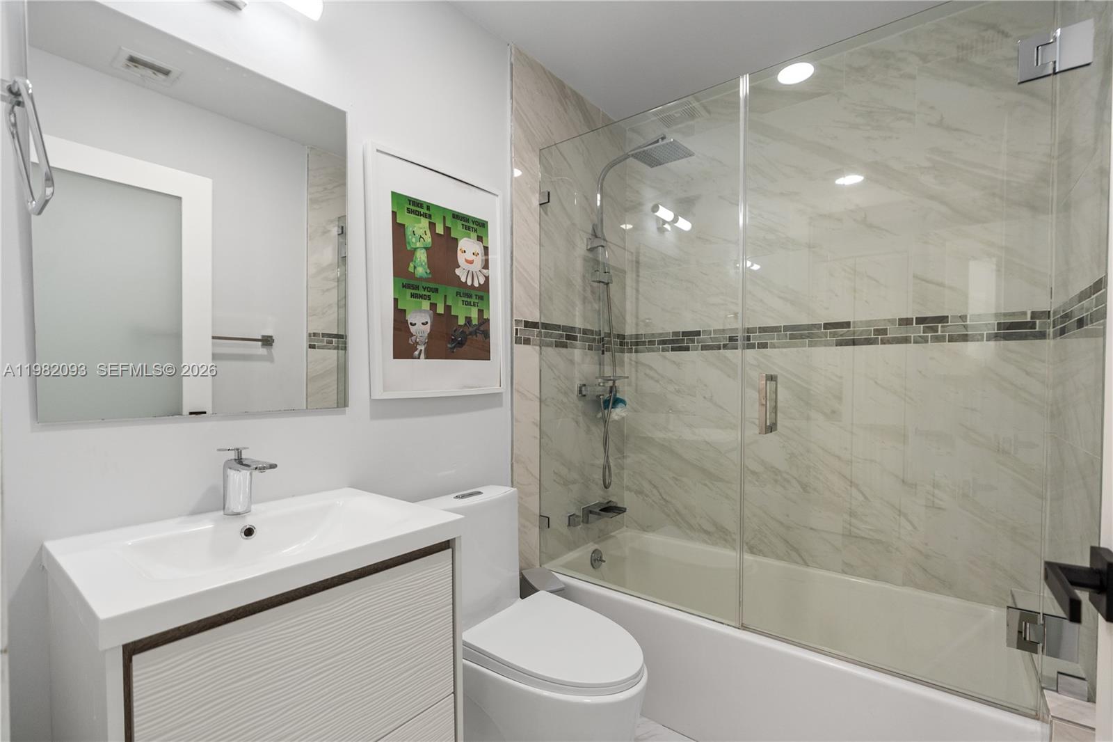 LEOMAR HOMES - Residential