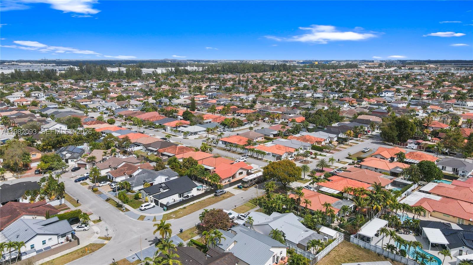 LEOMAR HOMES - Residential