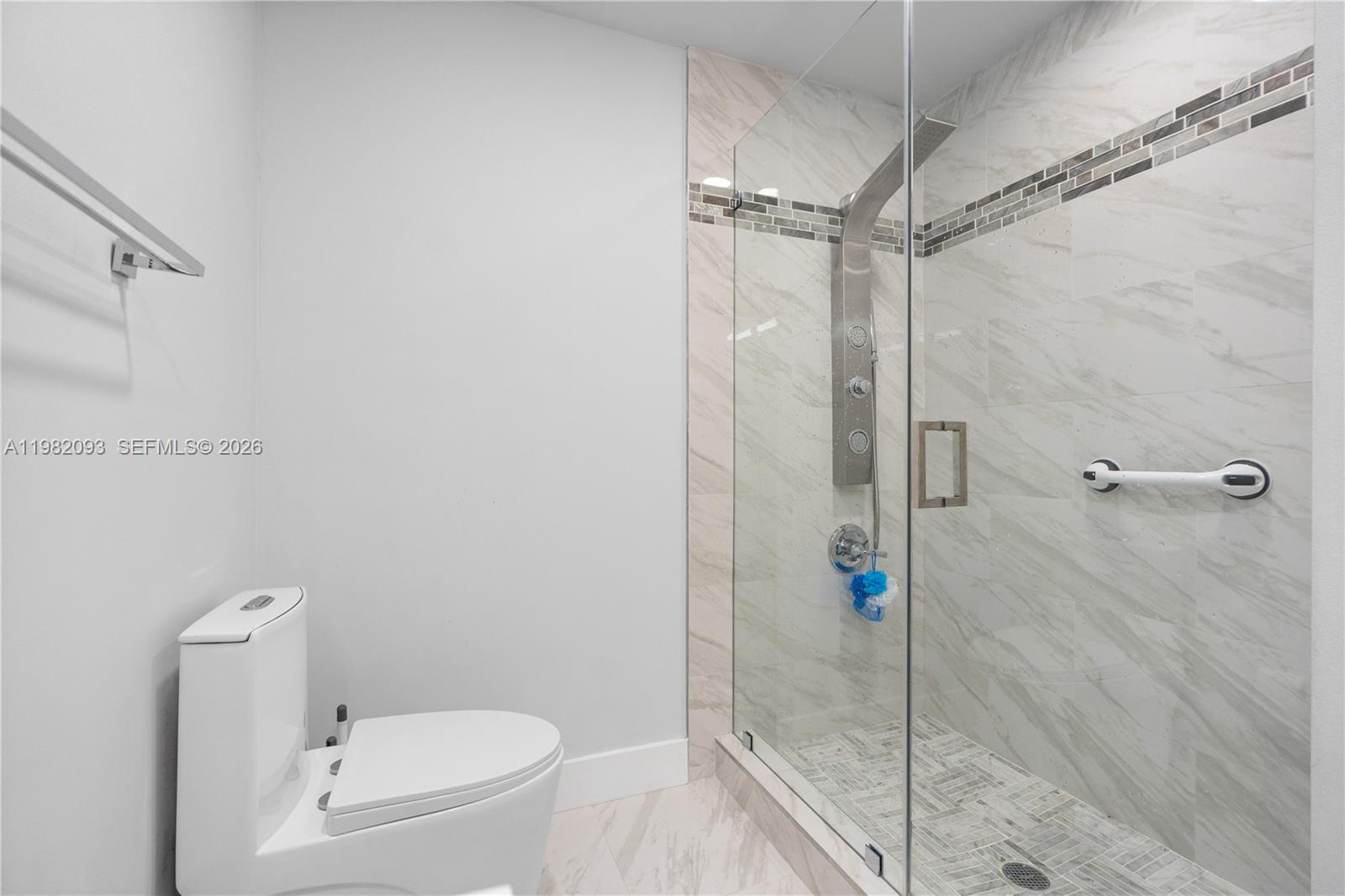 LEOMAR HOMES - Residential