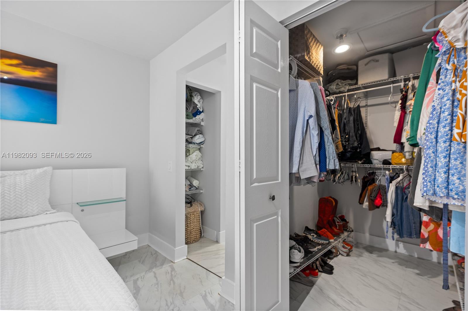 LEOMAR HOMES - Residential