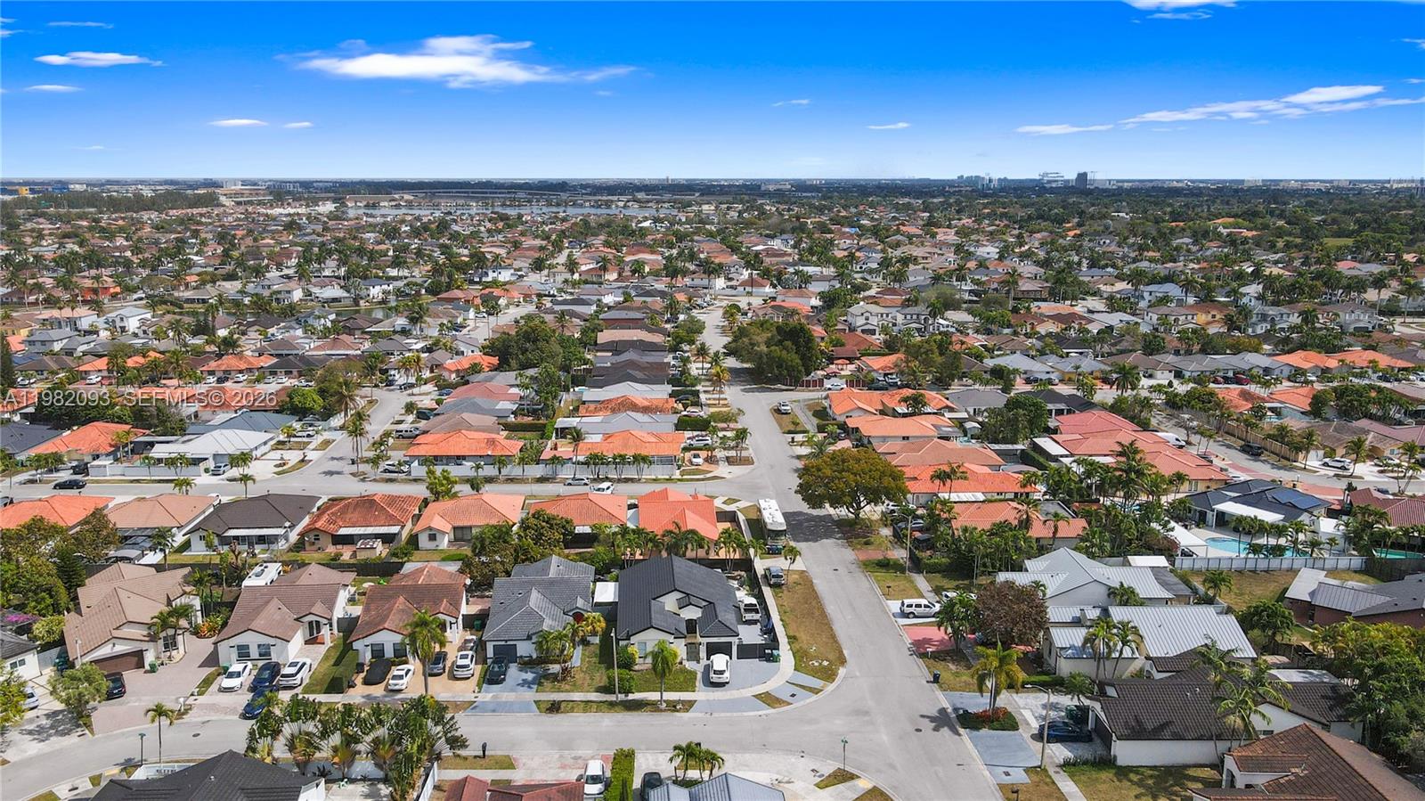 LEOMAR HOMES - Residential