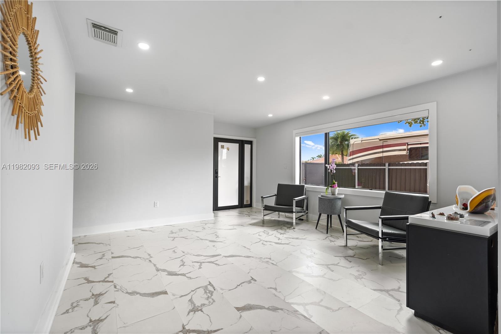 LEOMAR HOMES - Residential