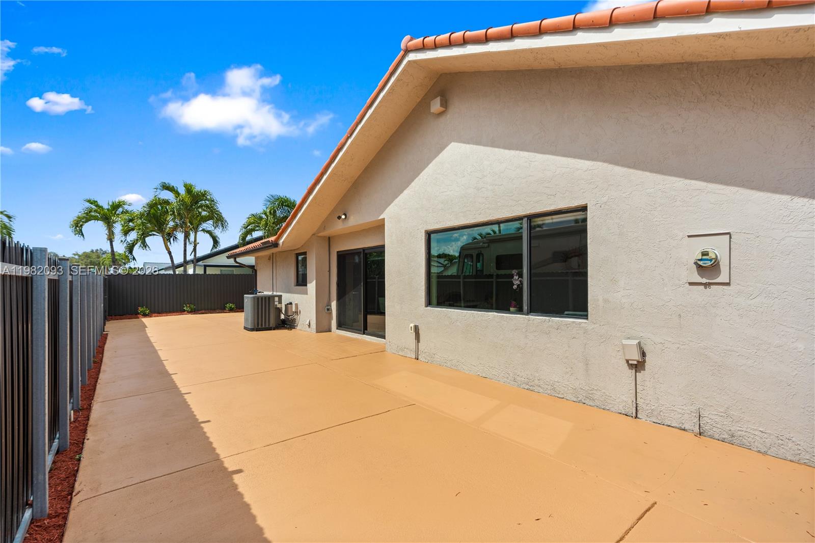 LEOMAR HOMES - Residential