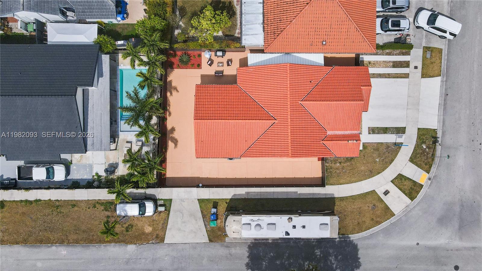 LEOMAR HOMES - Residential