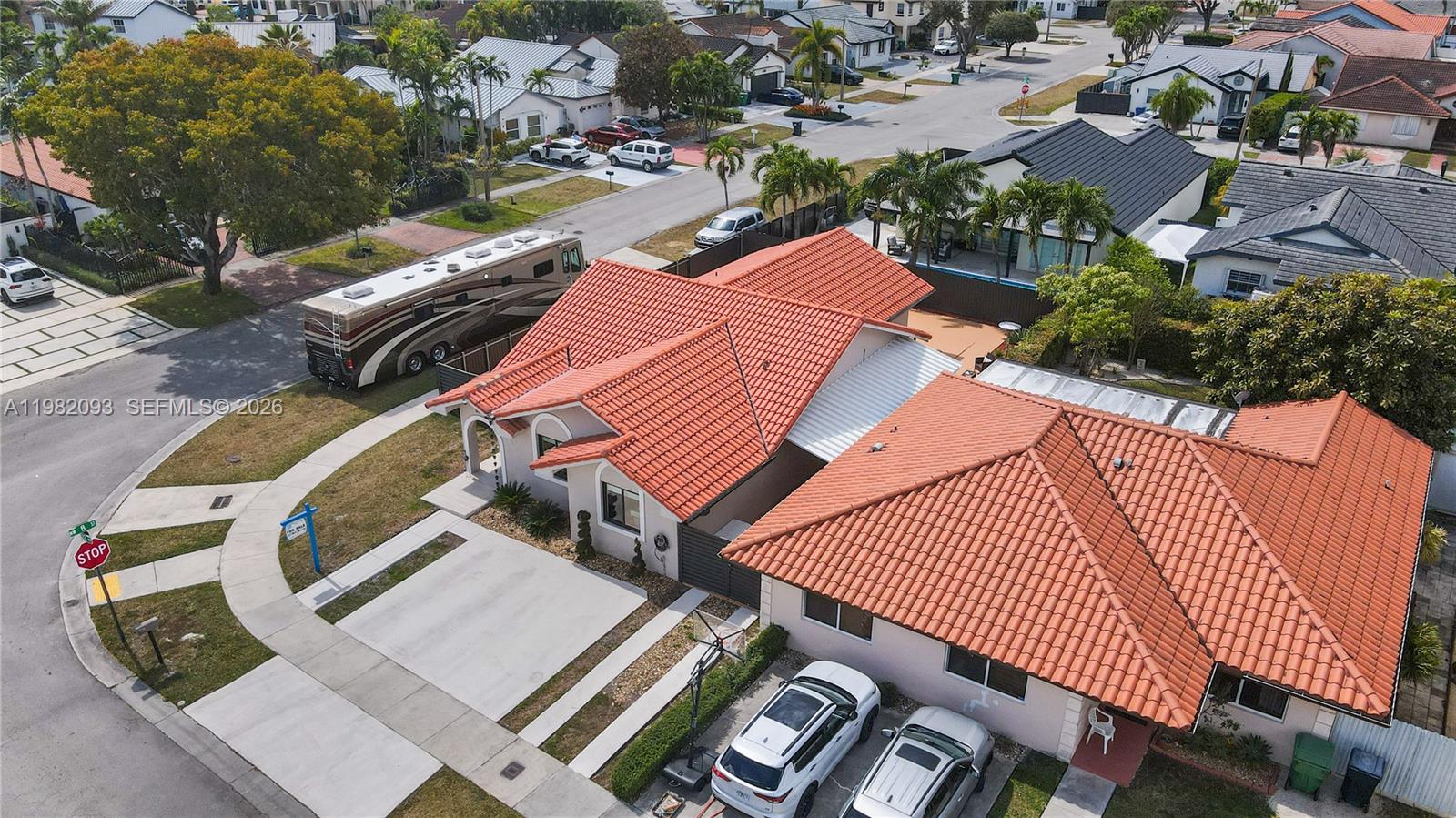 LEOMAR HOMES - Residential