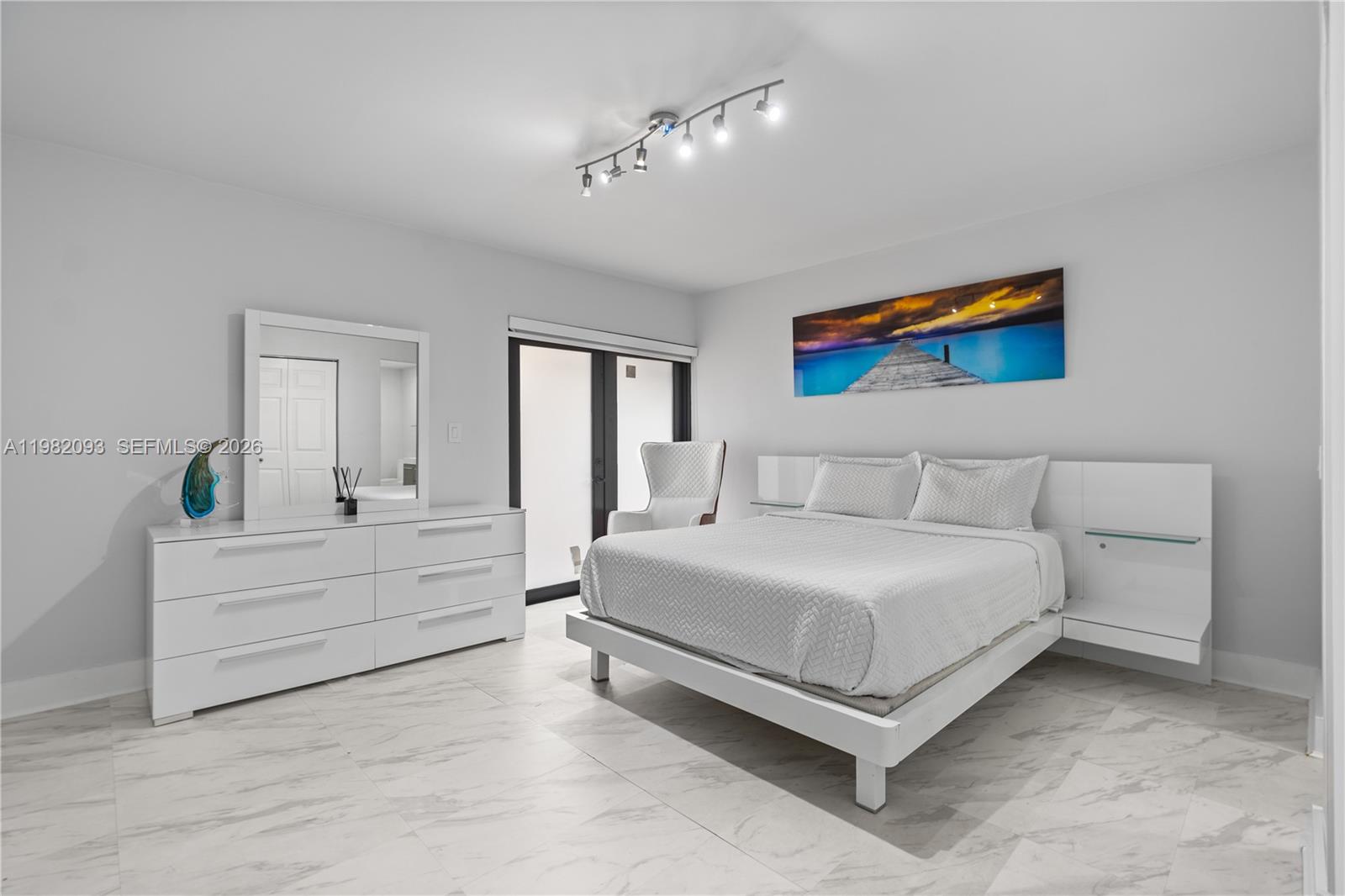 LEOMAR HOMES - Residential