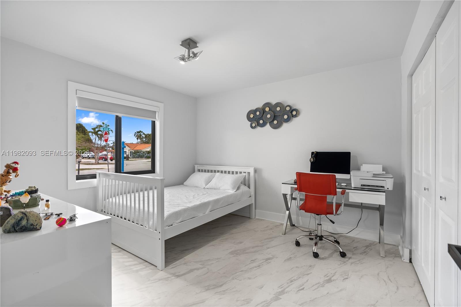 LEOMAR HOMES - Residential